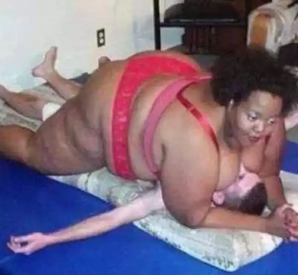 LMAO! See That Bad Thing This Big Women Is Doing